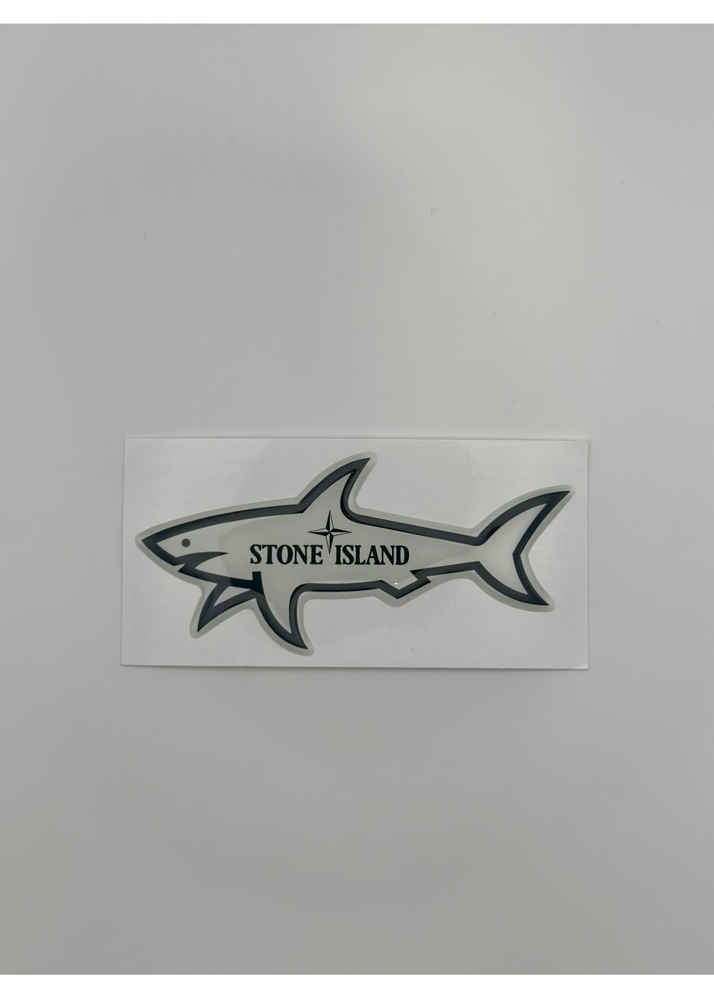 STICKERS SHARK STICKER SHARK STONE BLANC  SHARKSTONEBLANC chez Graphiti Concept Store Dieppe