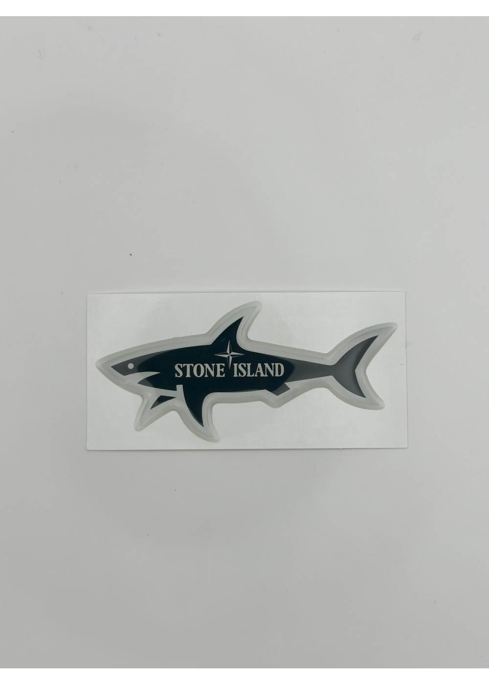 STICKERS SHARK STICKER SHARK STONE BLACK WHITE  SHARKSTONEBLACKWHITE chez Graphiti Concept Store Dieppe