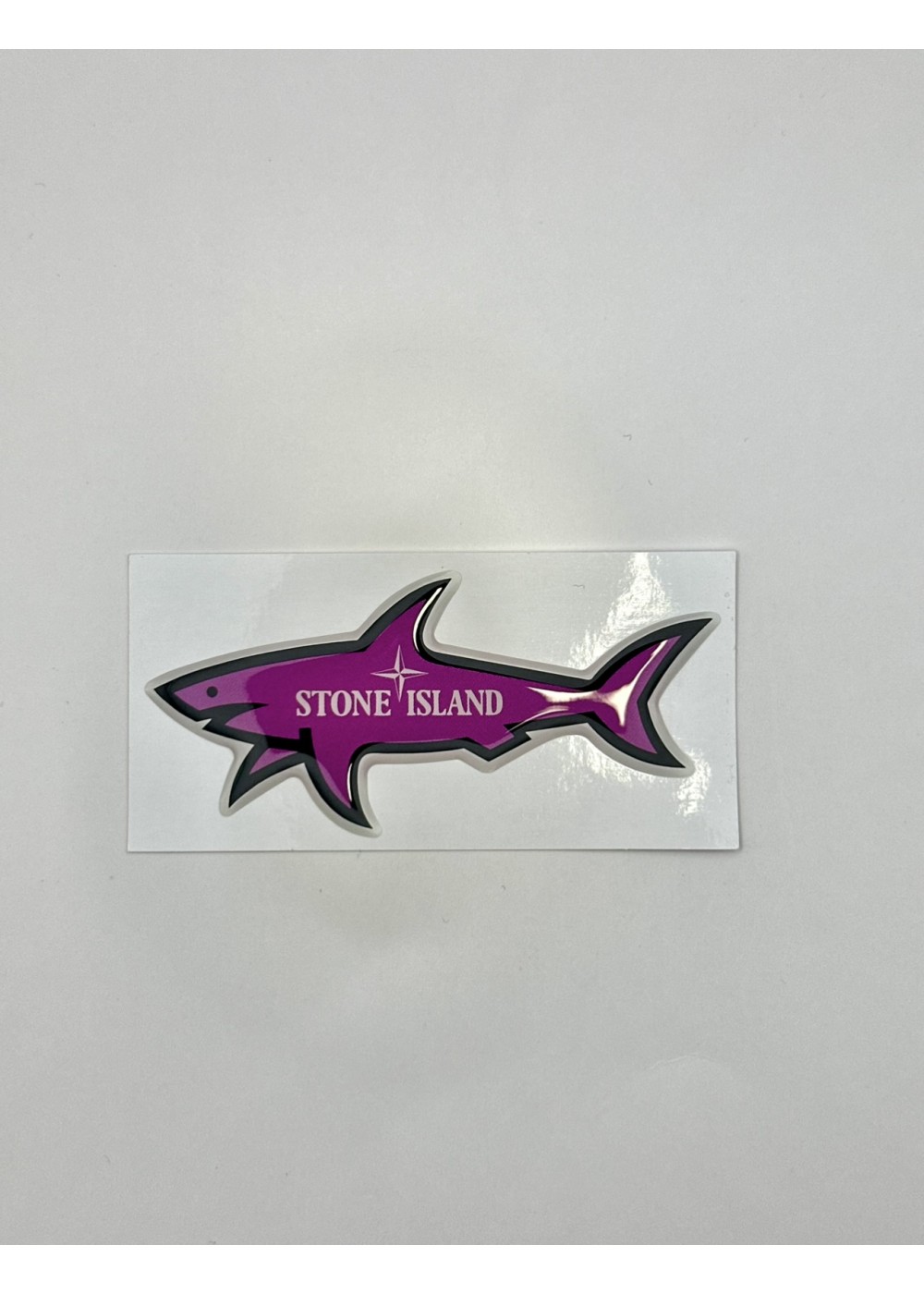 STICKERS SHARK STICKER SHARK STONE FUSCHIA  SHARKSTONEFUSCHIA chez Graphiti Concept Store Dieppe